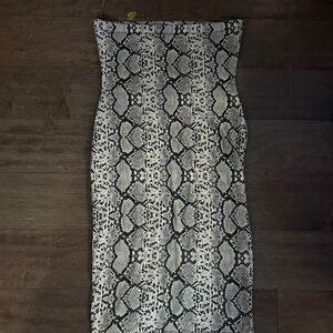 Snakeskin black and white dress